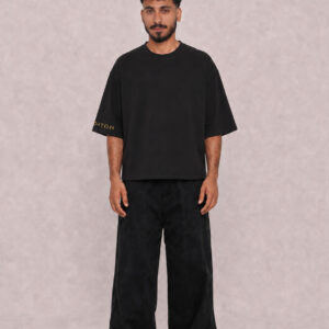 ESSENTIAL BLACK TEE